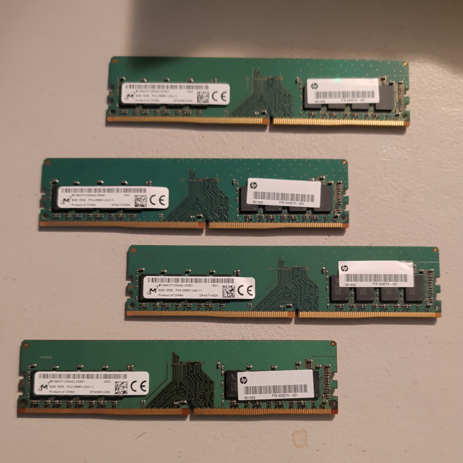 Micron 32GB (4x8GB) MTA8ATF1G64AZ-2G6E1 DDR4 SDRAM PC4-2666V Desktop Memory