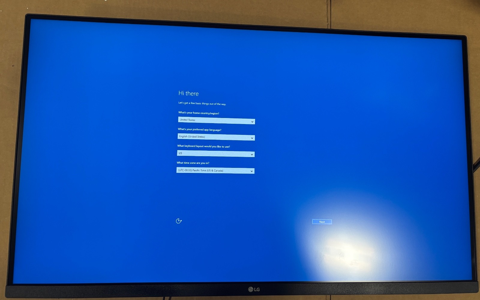 LG UltraFine Ergo 32" Ultra HD IPS LED Monitor - 2UN880 DAMAGED (#445) BAD USB-C