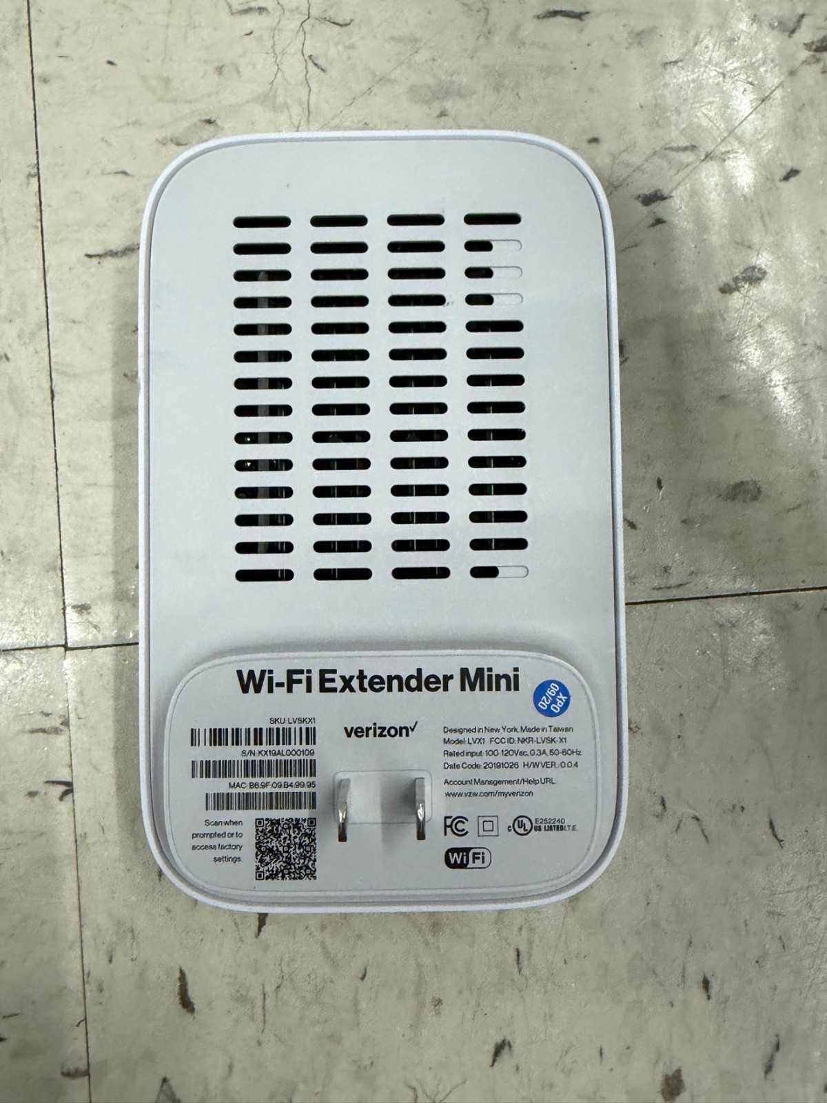 Verizon Wi-Fi Extender Mini LVX1 Fios Network Extender Open Box Working