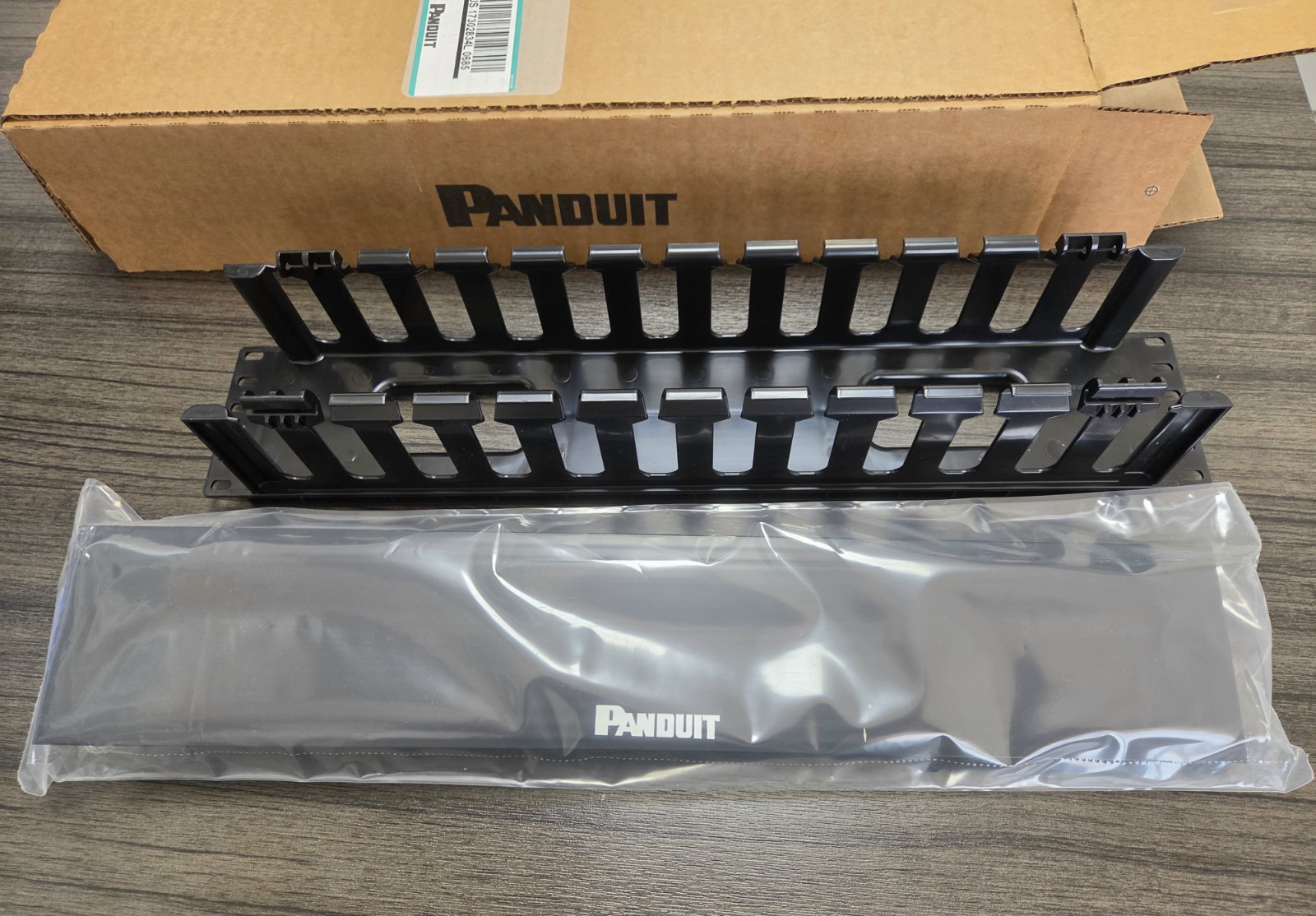 Panduit WMPHF2E 2U PatchLink Horizontal Cable Manager w/Cover