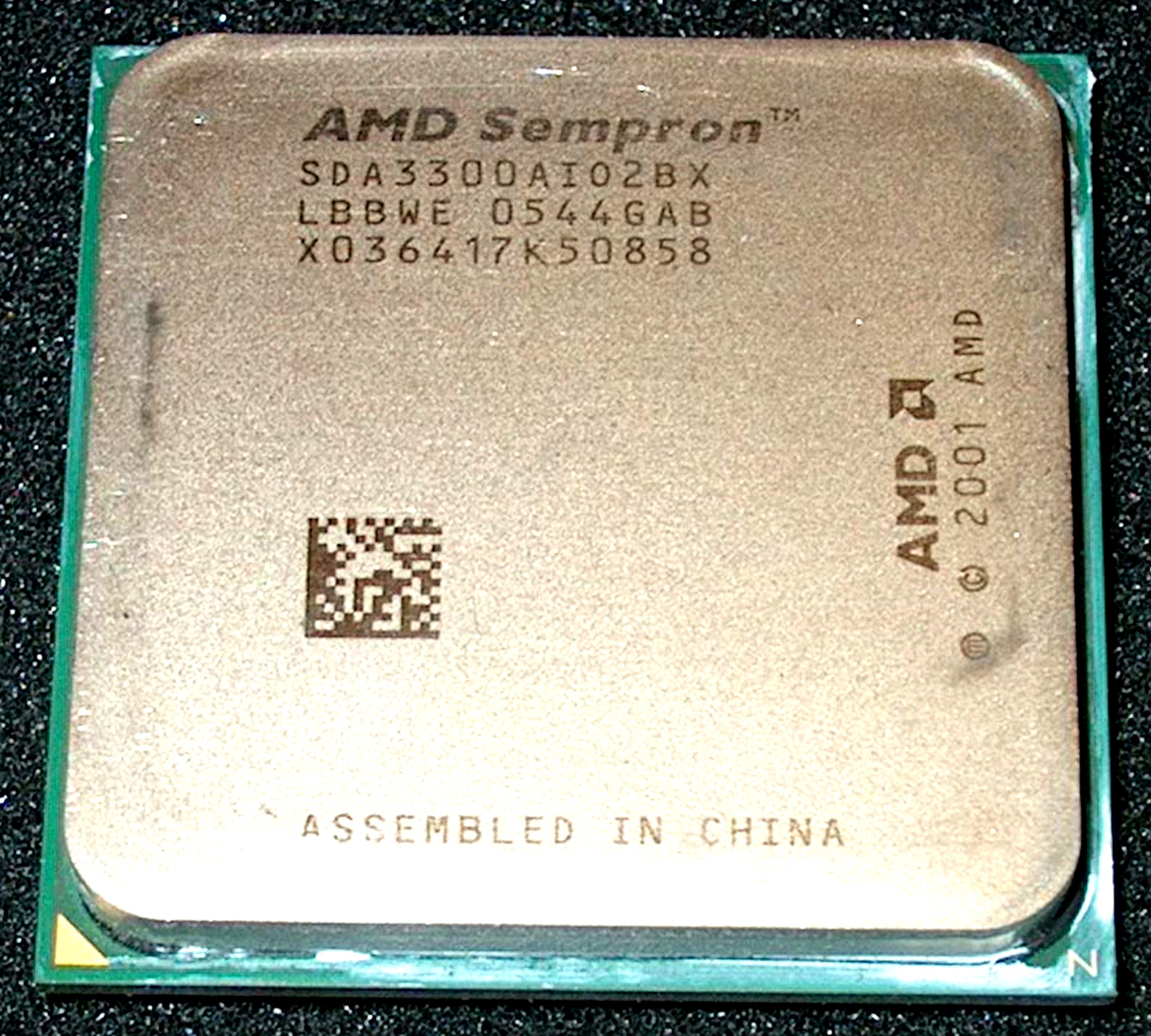 AMD SEMPRON 3300+  2.0 GHZ  PROCESSOR, SDA3300AIO2BX,  SOCKET 754, US SELLER