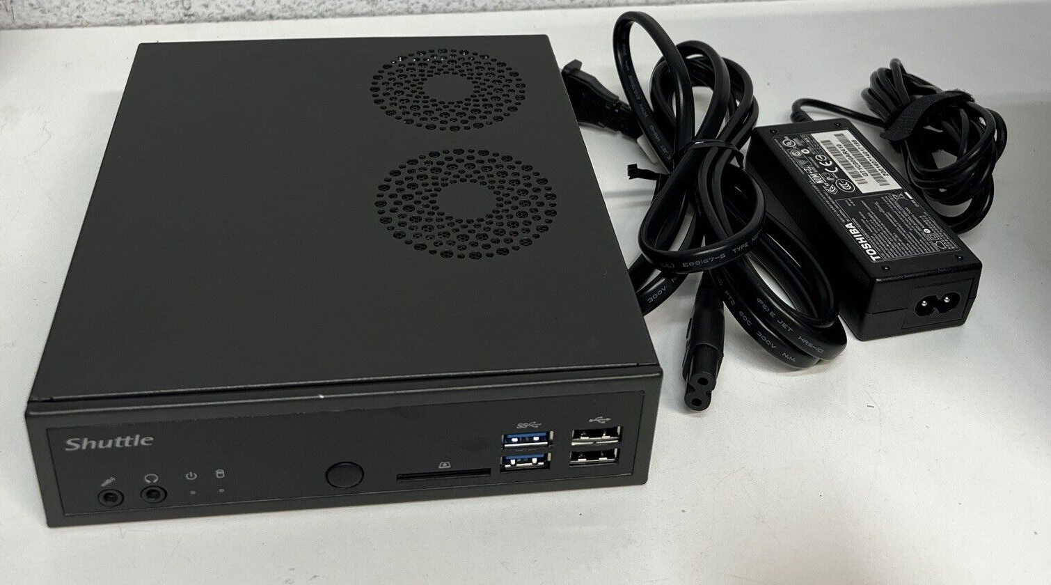 Shuttle XPC DH170 Intel Pentium G4520 3.6 GHz 4GB DDR3 120GB SSD Win10 W/Charger