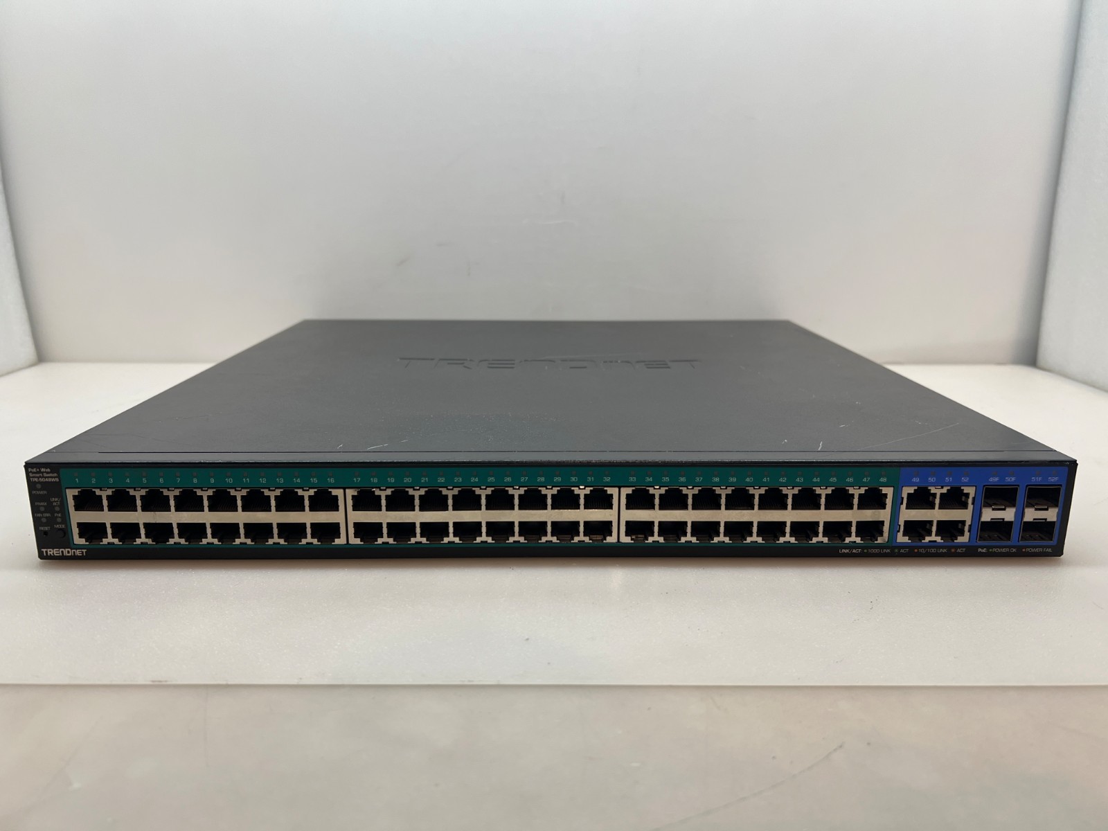 TRENDnet TPE-5048WS PoE+ Web 52-Port Smart Switch 