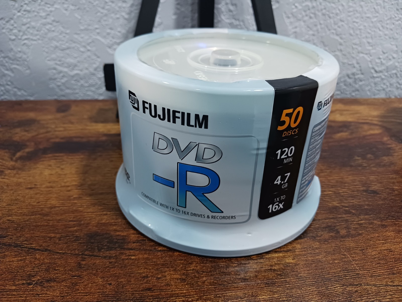 Fujifilm DVD-R 4.7GB 120 Min 1x-16x Recordable Disc Spindle 50 Pack New Sealed