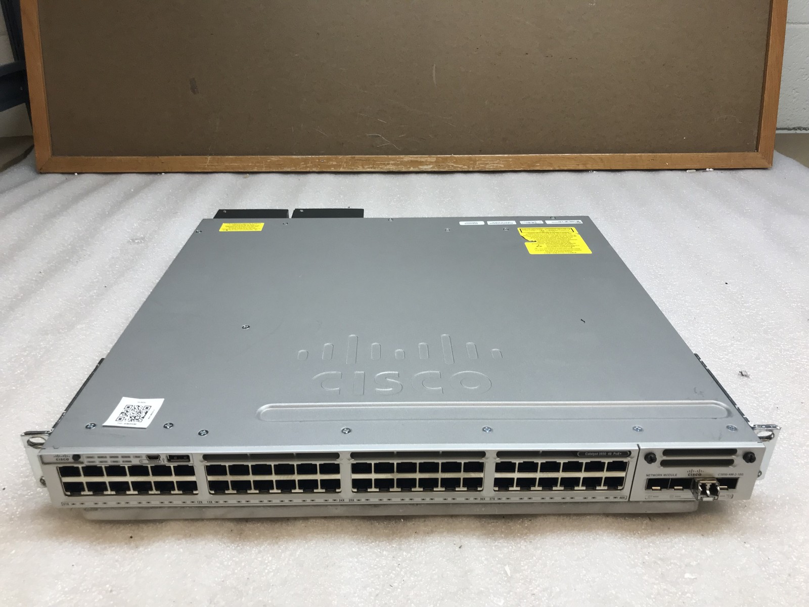 Cisco Catalyst 3850 48-Port PoE+ WS-C3850-48F-L V07 - No Power Cable