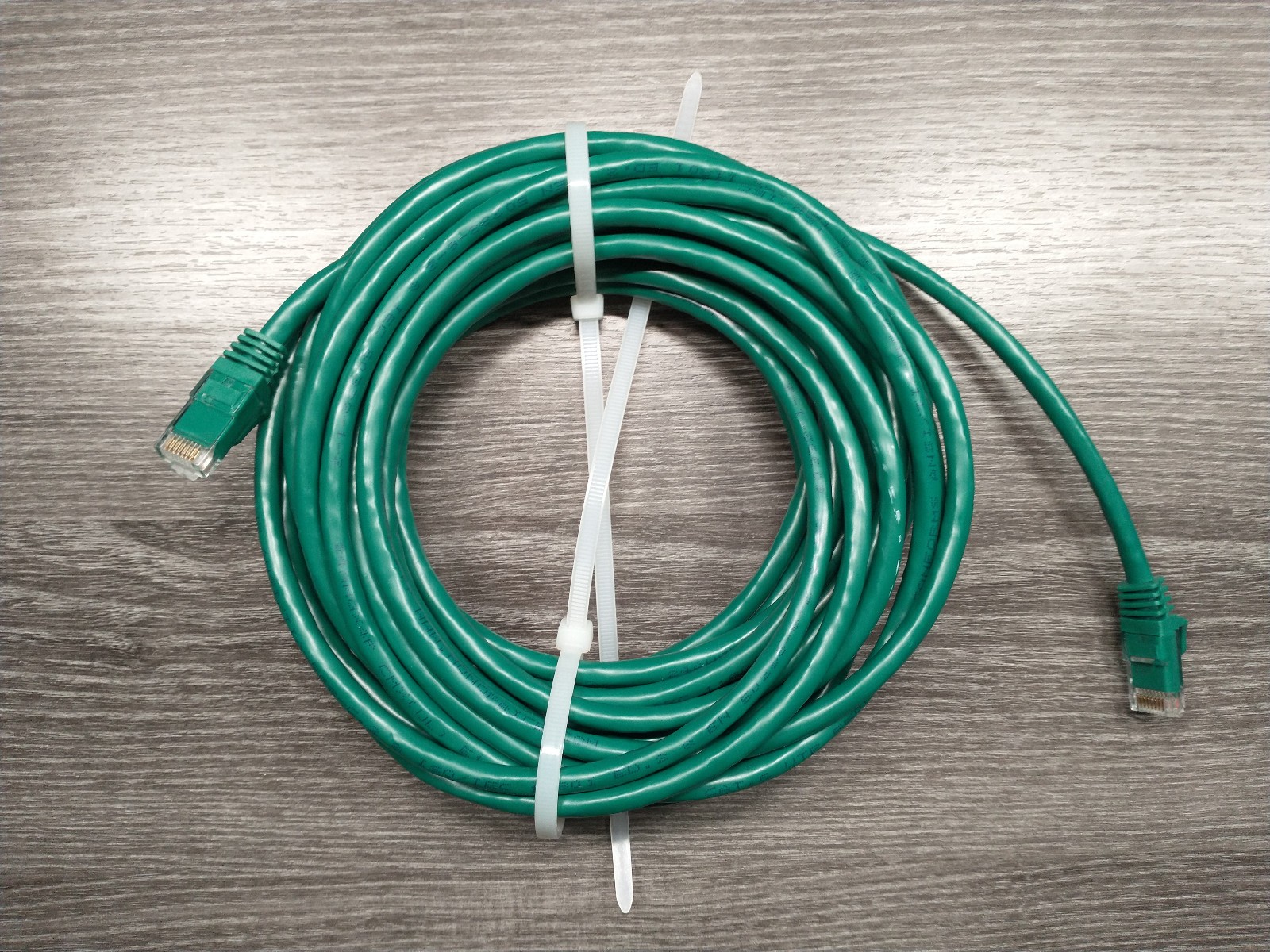 Monoprice Flexboot Cat6 UTP Ethernet Patch Cables 30ft Green
