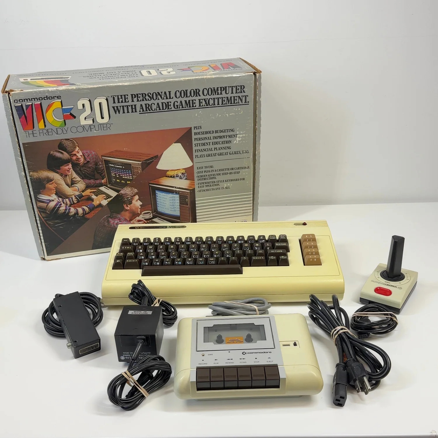 Commodore VIC-20 Vintage Personal Computer VIC 20