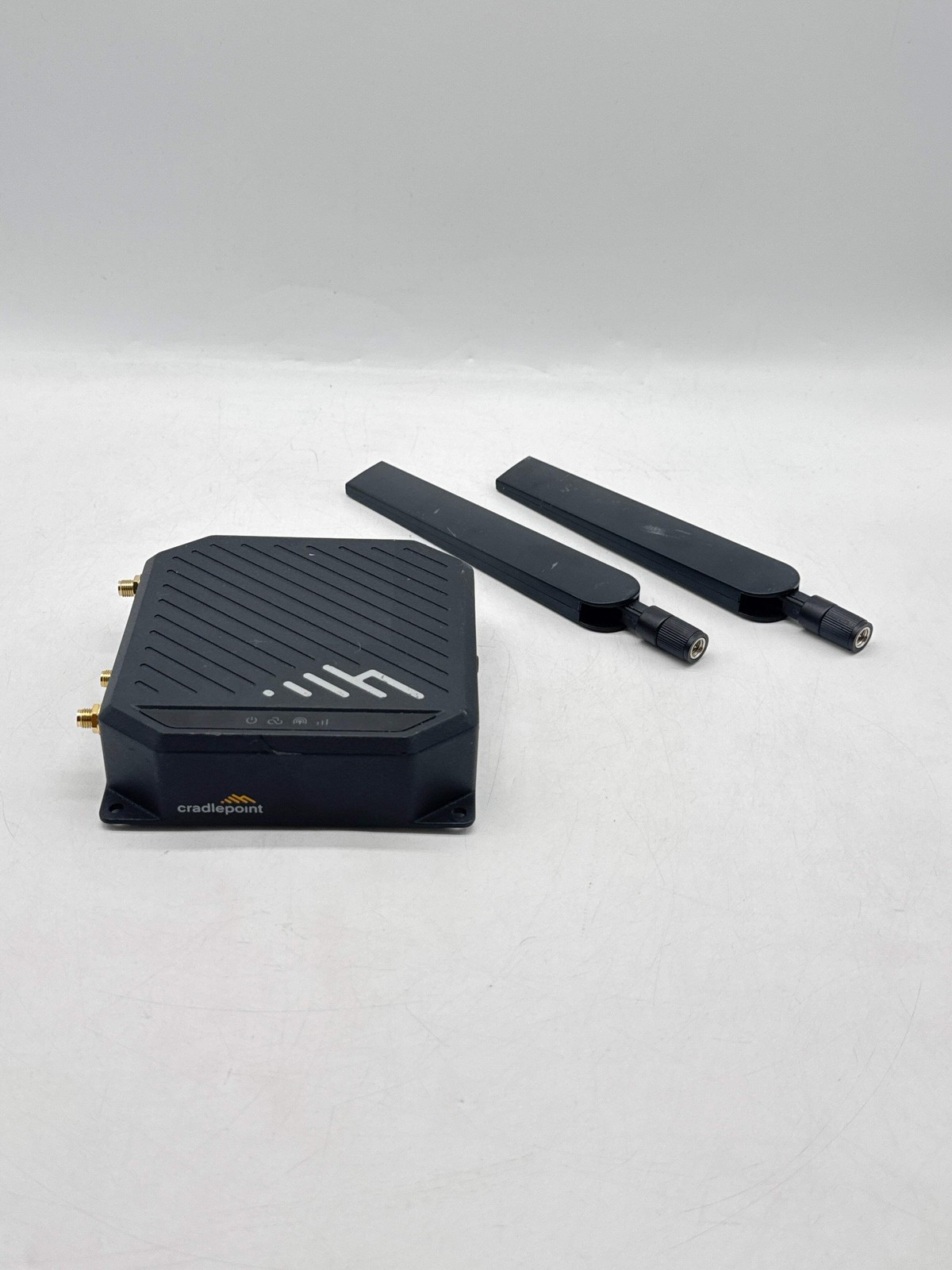 Cradlepoint S750-C4D Cat 4 LTE Dual SIM Router - Used