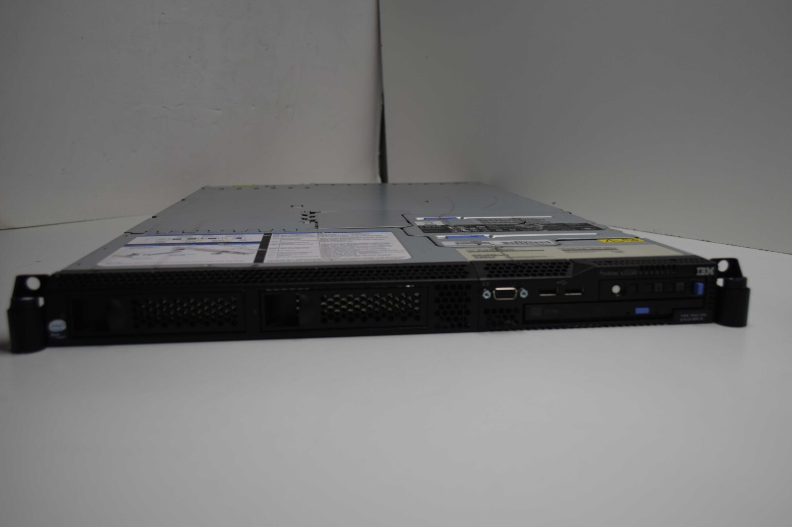 IBM System x3550 (Type 7978) Intel Xeon CPU E5420 2.50GHz 1024 MB memory