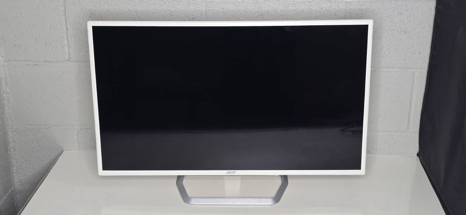 Acer EZ321Q  31.5" Full HD (1920 x 1080) IPS Monitor - White color
