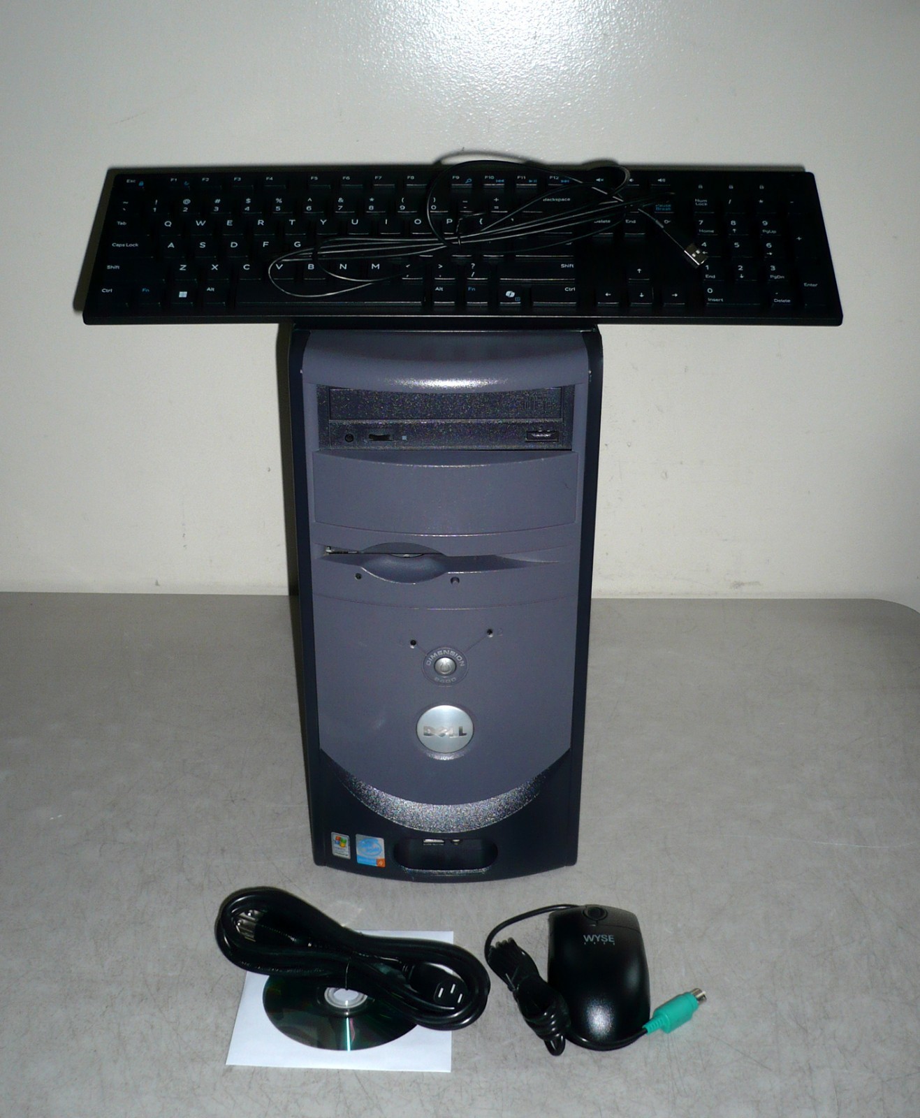 Dell Windows 98 SE Dimension 2400 Desktop Tower PC P4 2.66GHz/40GB/512MB