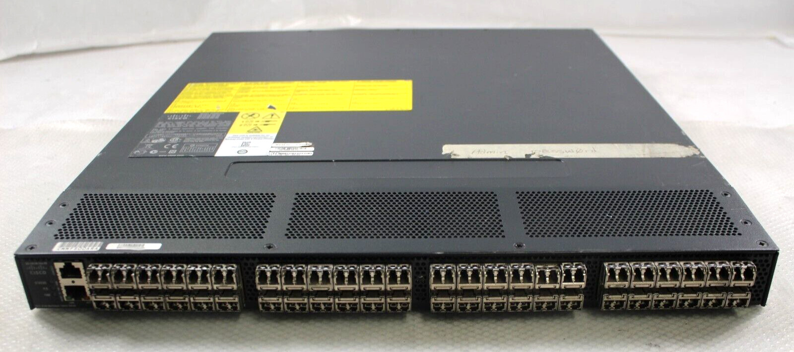 Cisco DS 9148 DS-C9148-32P-K9 Multilayer 32 Ports w/2* PSU, 48*8G SFP, License