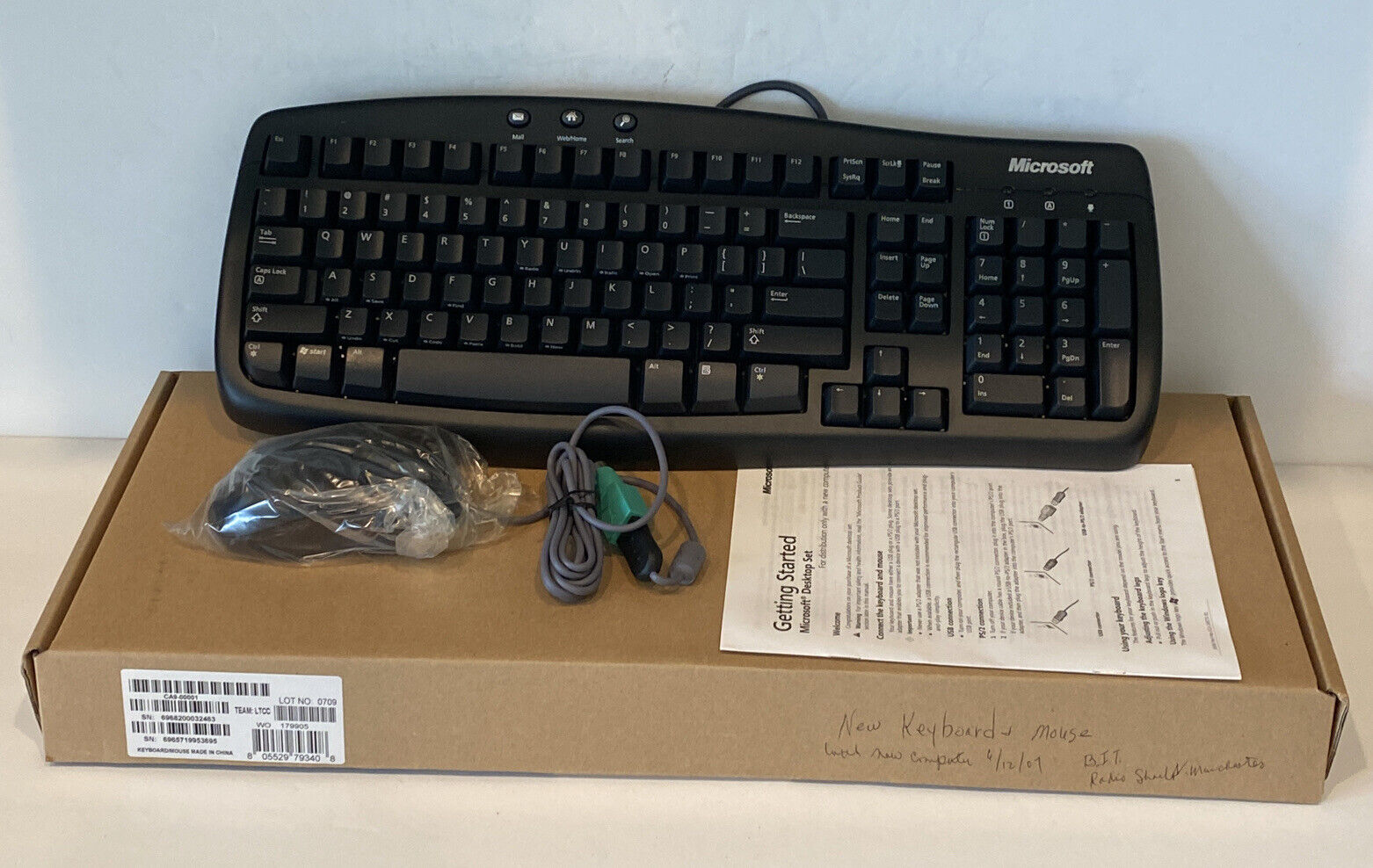 Microsoft Basic 1.0A Computer Keyboard PS2 And Mouse Black X800468-208 In Box