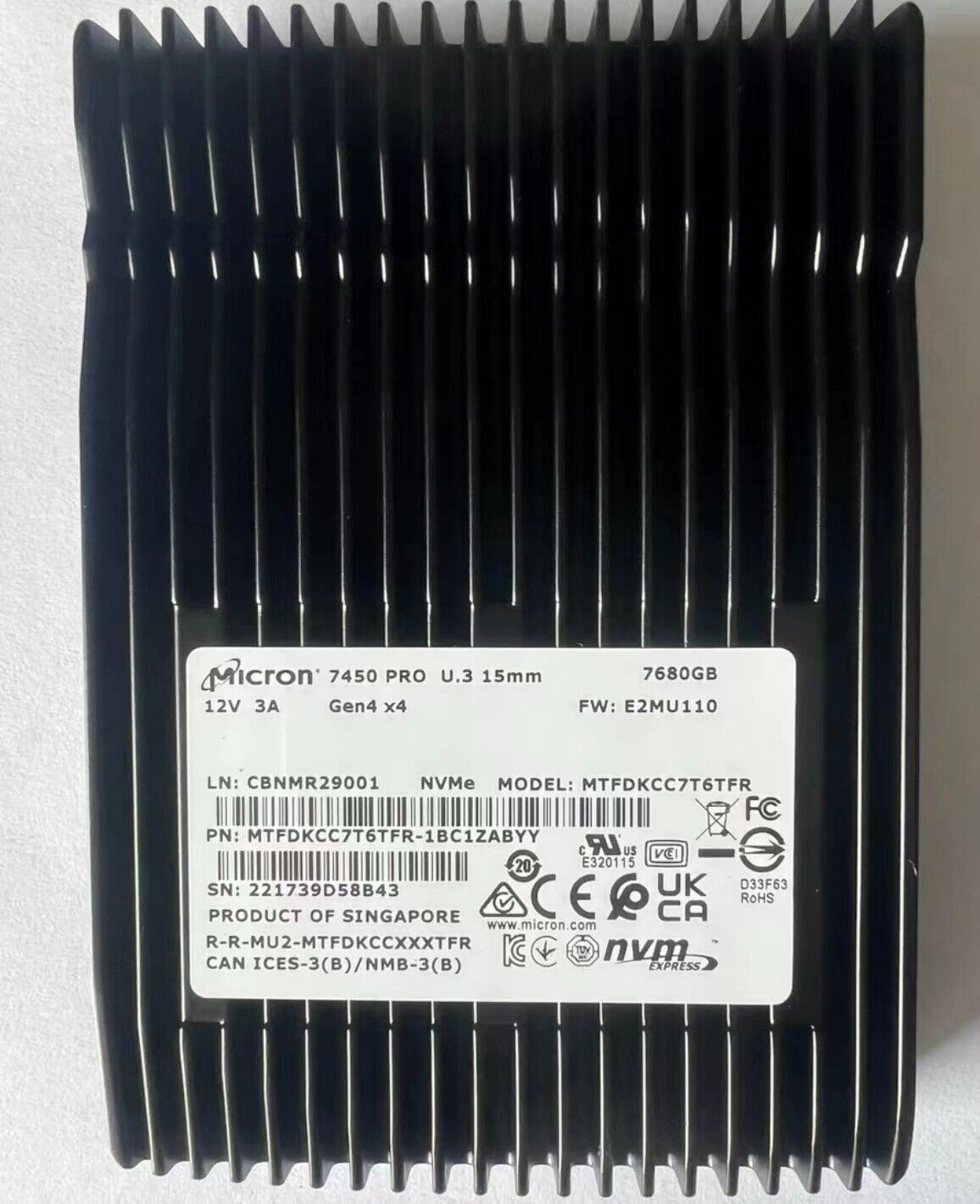 MICRON 7450 PRO 7.68TB SSD U.3 Gen4 x4 NVMe MTFDKCC7T6TFR E2MU110 7680GB 12V 3A