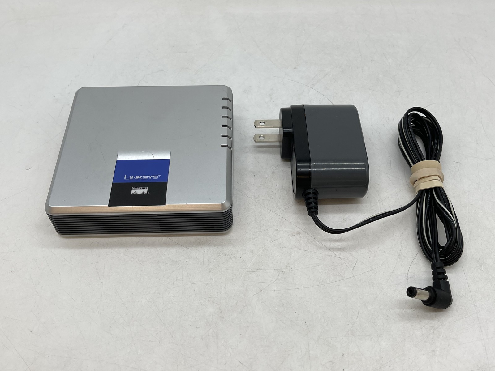 Cisco Linksys EG005W Version 3 Gigabit 5-Port Switch W/ADAPTER FREE S/H