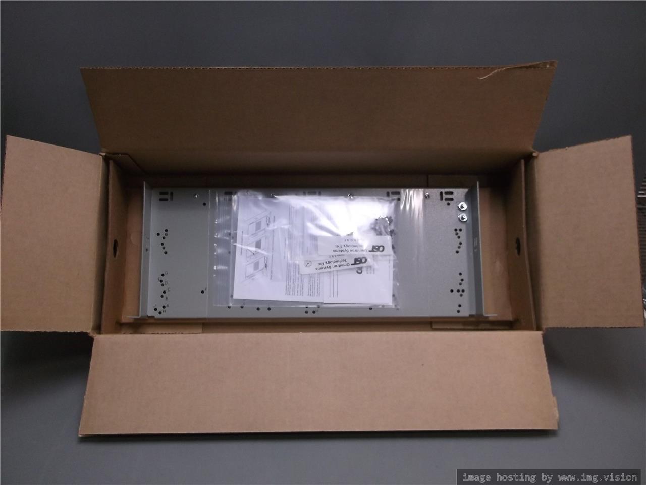 1U 19'' RACK MOUNT SHELF    OST 8260-0