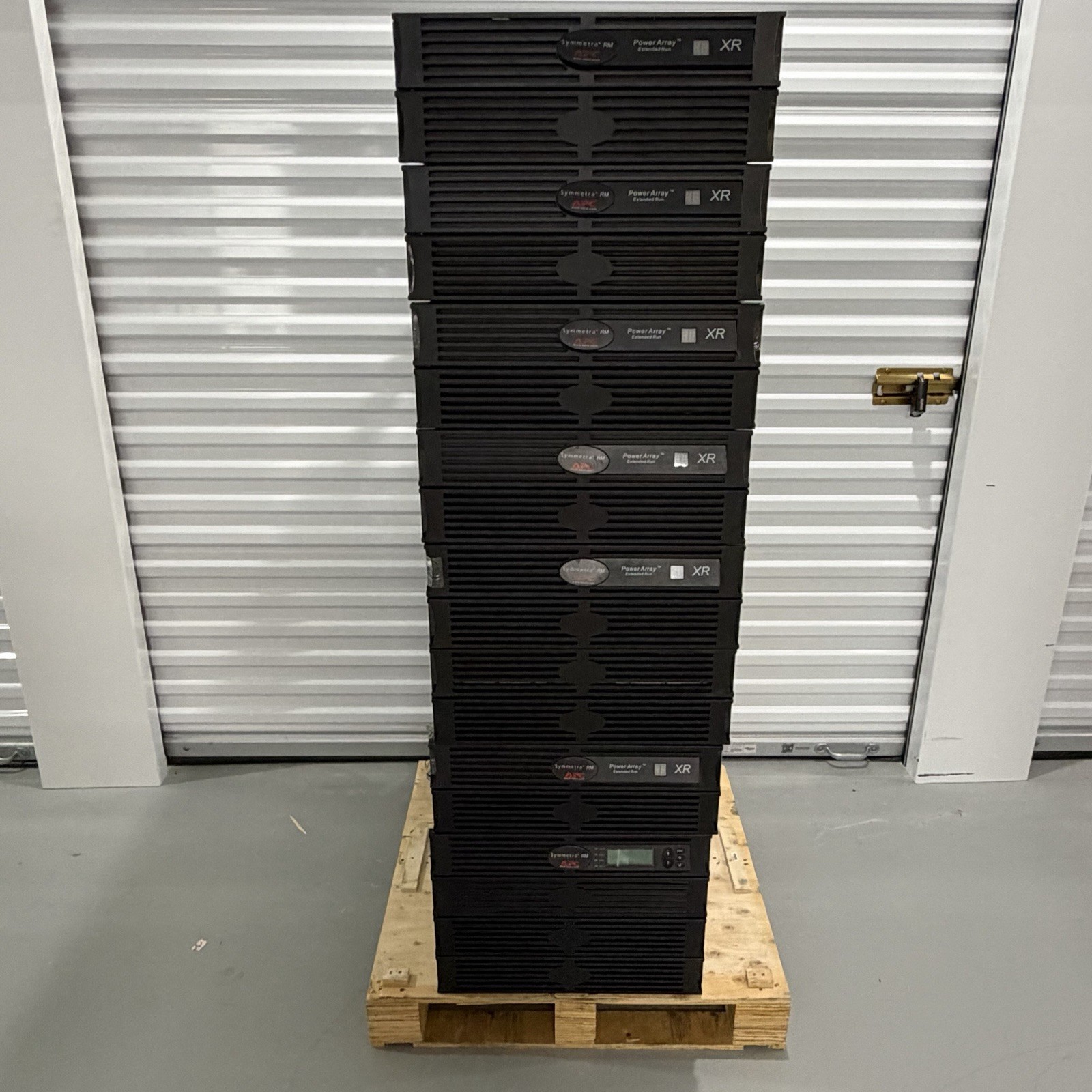 APC Symmetra RM 6000va UPS 6kva 240V SYHF6KT 7x SYRMXR4 Power Array XR (No Batt)