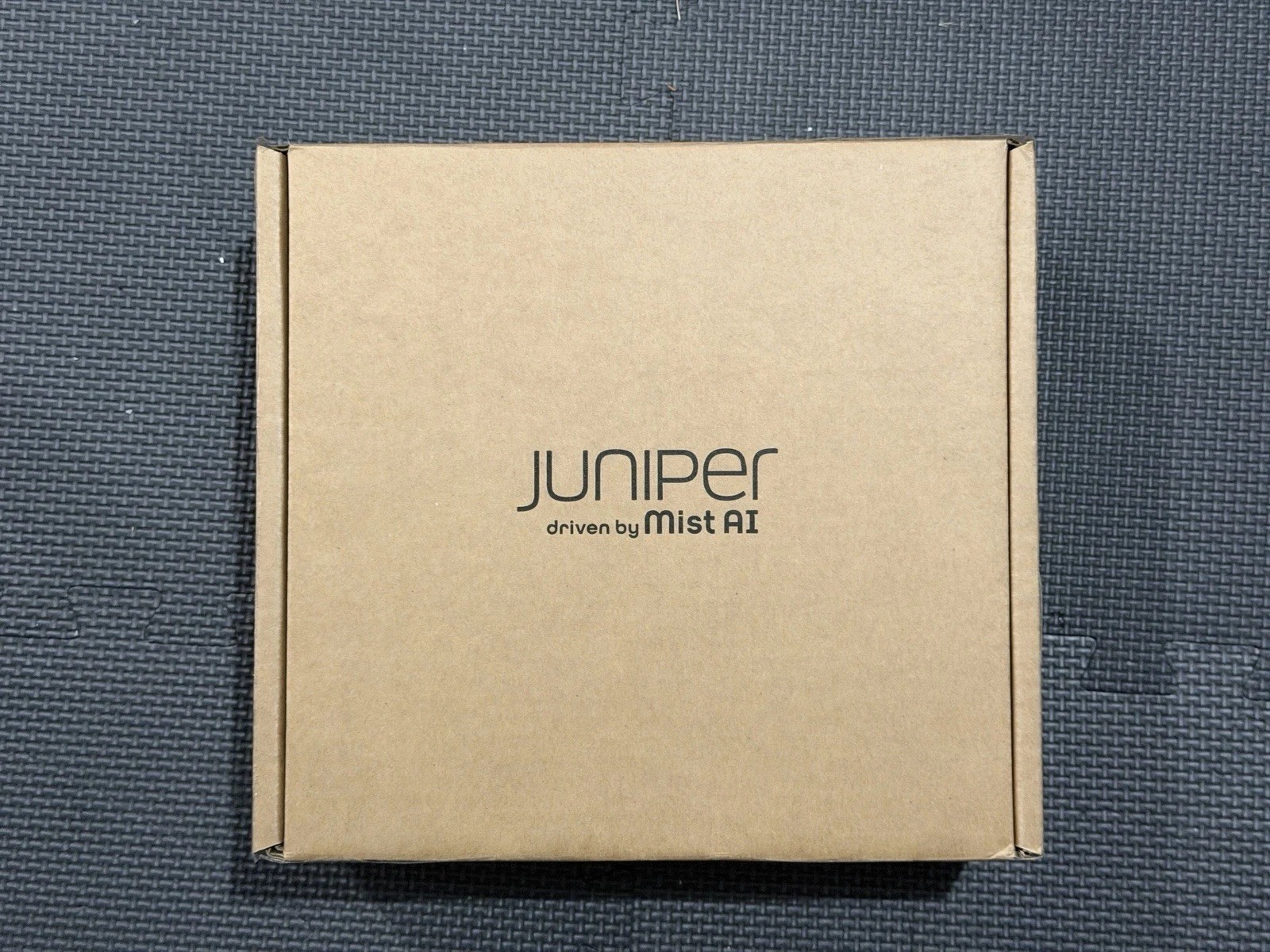 UNCLAIMED Juniper Networks AP32 Wireless Access Point - White