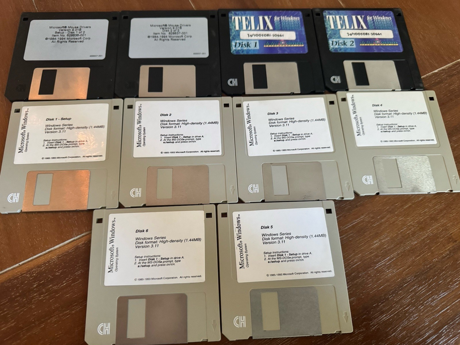 Microsoft Windows 3.11 OS , Telix , mouse driver 9.01B Floppy Disks lot