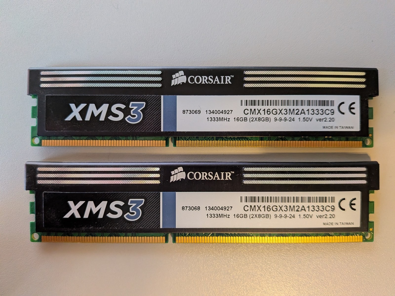 Corsair XMS3 16GB (2x8GB) DDR3 1333MHz CMX16GX3M2A1333C9 Desktop RAM Kit