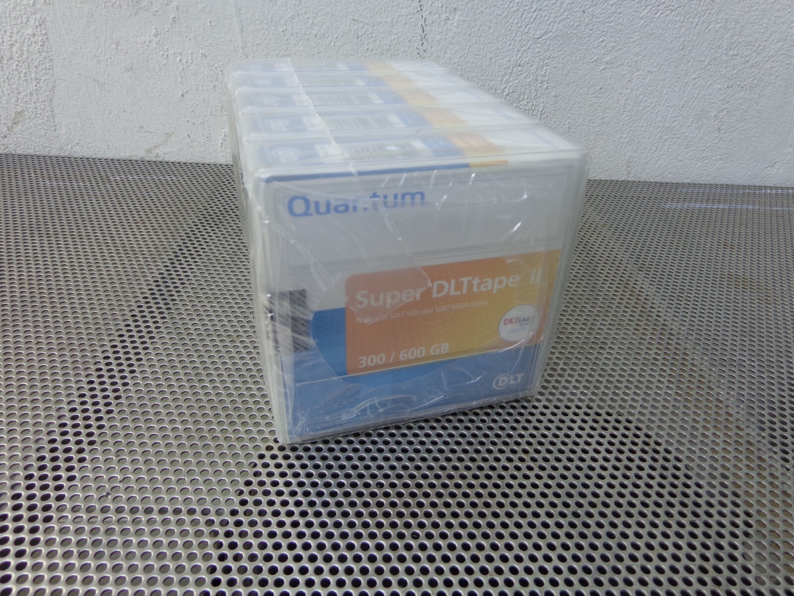 5-PACK NEW Quantum MR-S2MQN-01 Super DLTtape II 300/600GB Data Tape cartridge