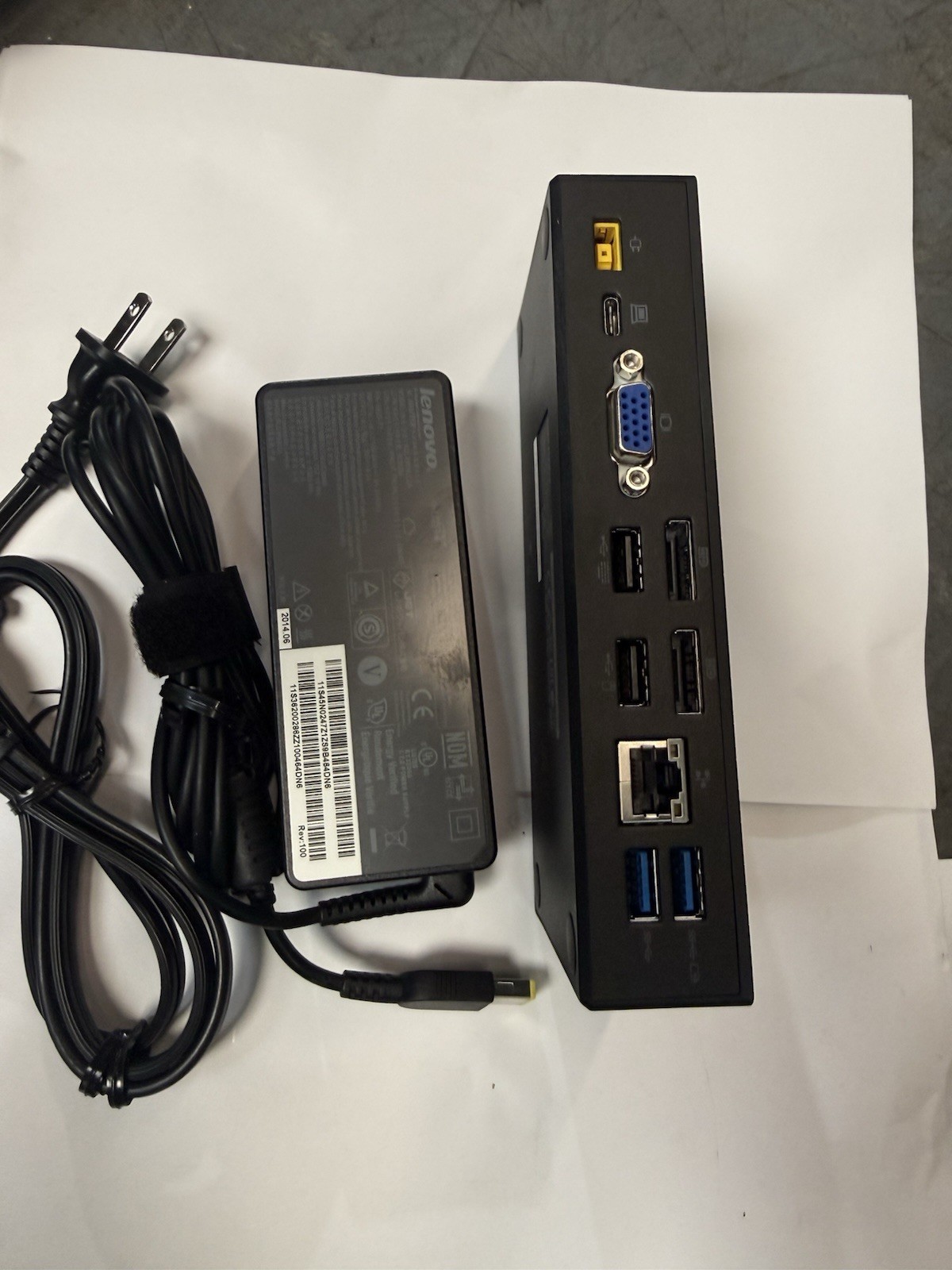 Lenovo ThinkPad USB-C Docking Station WITH 90W AC Adapter - Very Clean