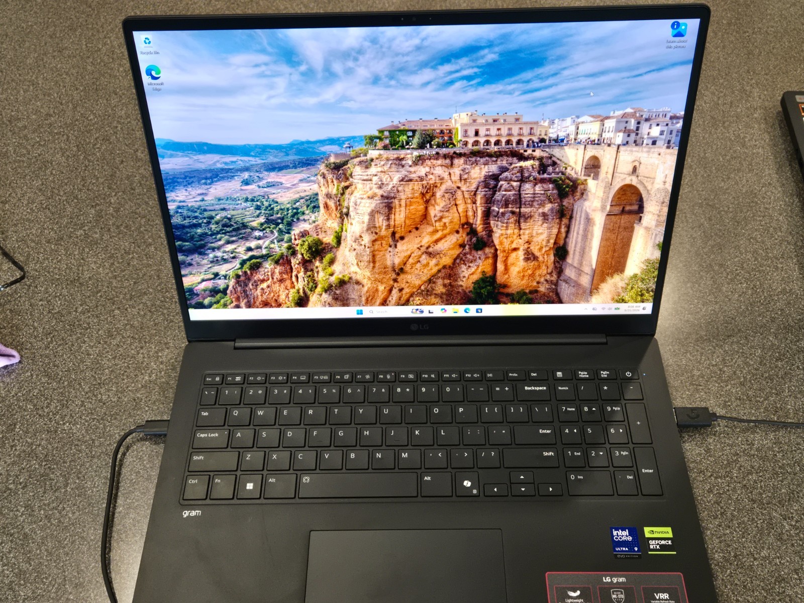 LG gram Pro 17 Laptop Intel Core Ultra 9 32GB RAM NVIDIA RTX5050 1TB
