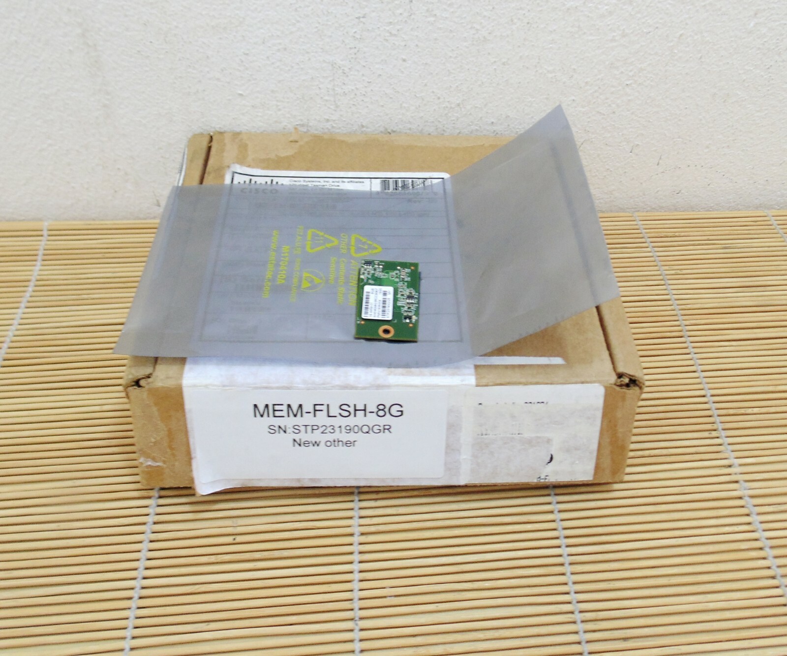 New Cisco MEM-FLSH-8G 8G eUSB Flash Memory ISR 4430 4350 4330 New Other thorn