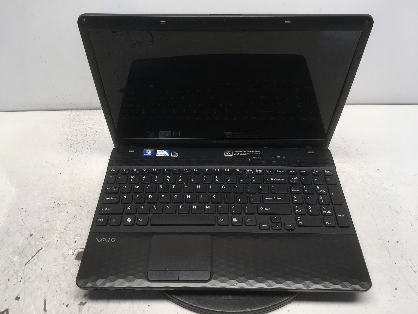 Sony Vaio VPCEH1AFX Intel Pentium B940 2GHz 4 GB NO HDD No Batt