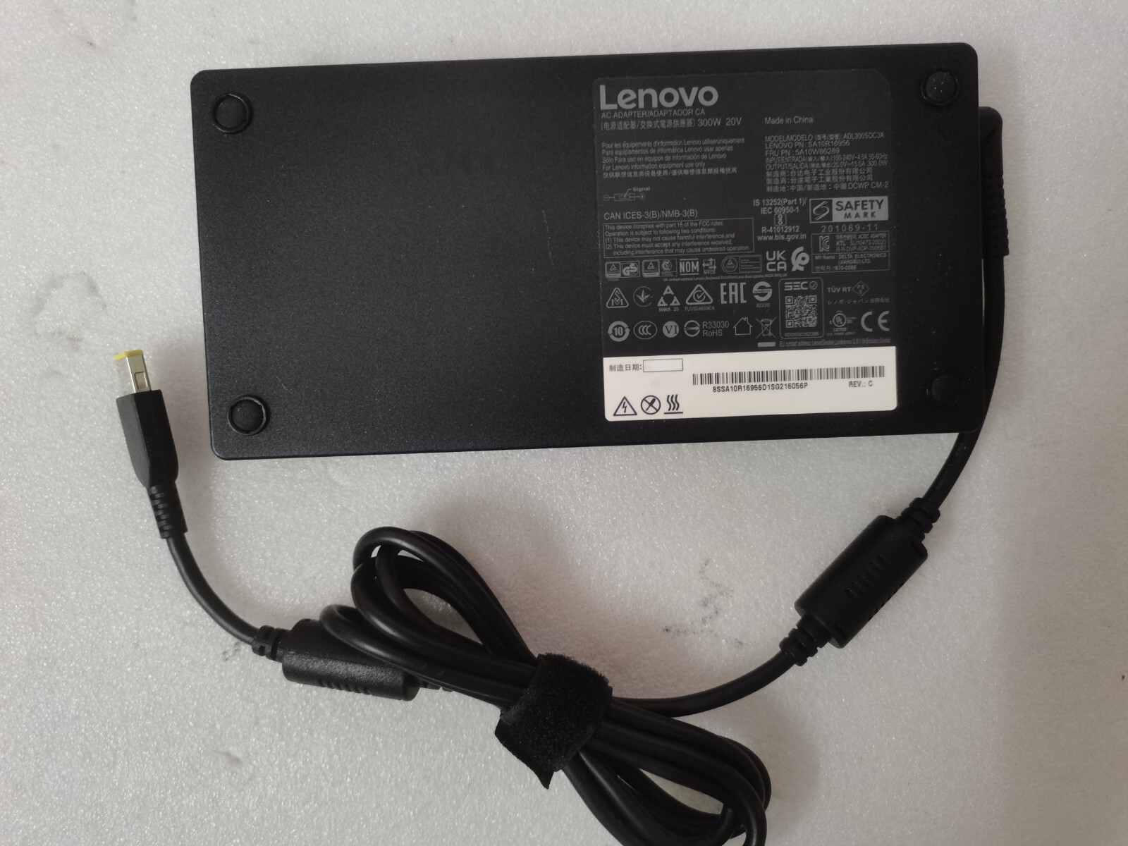 For Lenovo ThinkPad Thunderbolt 4 Worksation Dock DK2131 300W 20V15A Adapter OEM
