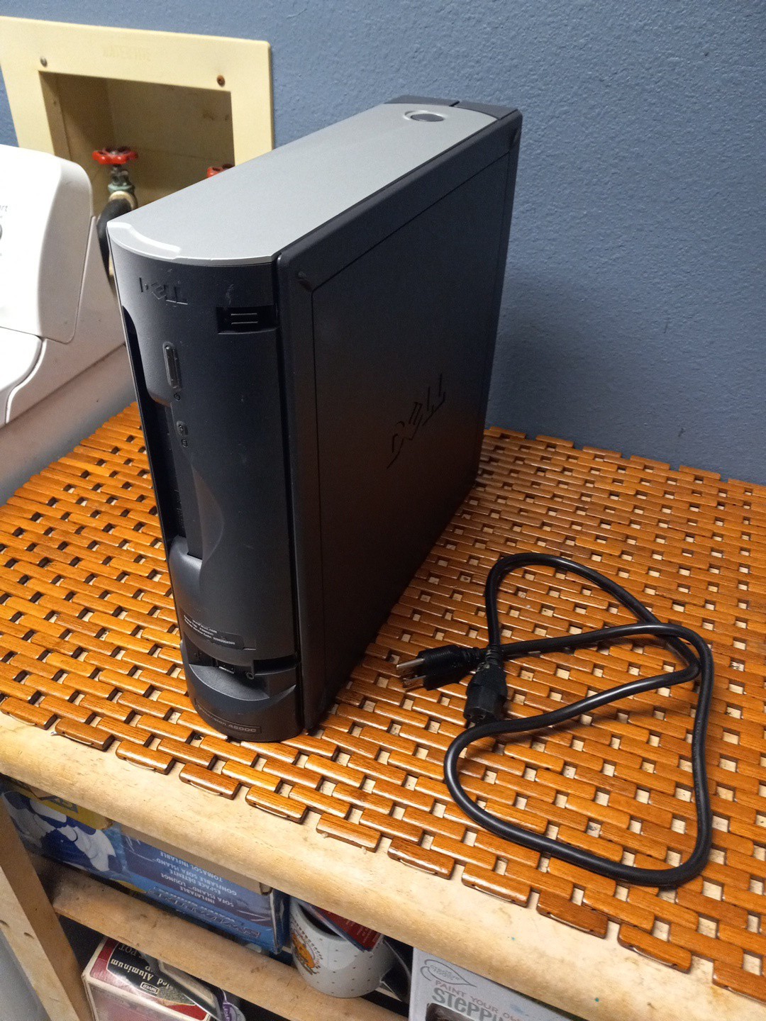 Dell Dimension 4600C SFF Desktop PC Intel Pentium 4 @ 2.4GHz 512MB RAM No HDD