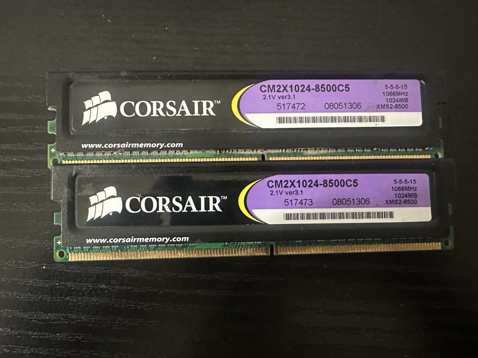 2 x 1GB DDR2 Corsair XMS2 PC2-8500 1066MHz 240-Pin DIMM RAM 5-5-5-15