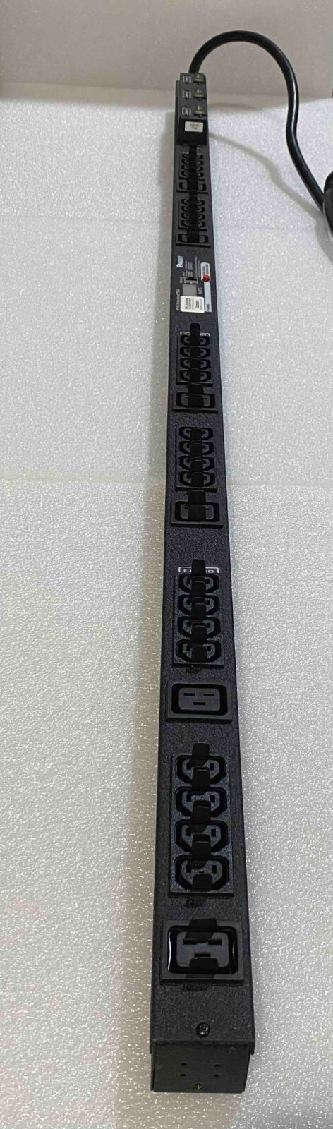 Panduit Vertical Mixed (24)C-13 & (6)C-19 Networked Power Outlet QZ1B1N3BN30P1-V