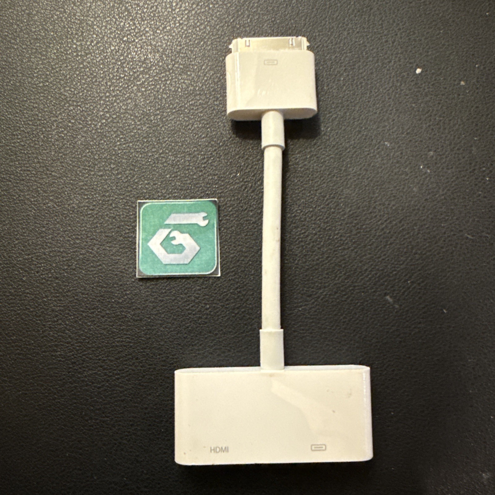 Apple Genuine OEM A1422 (MD098ZM/A 30-Pin Digital AV to HDMI Adapter Converter