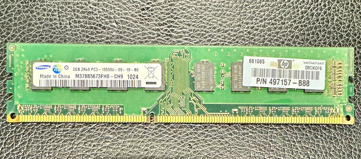 Samsung 2GB DDR3 240-Pin DIMM PC3-10600U Unbuffered RAM M378B5673FH0-CH9