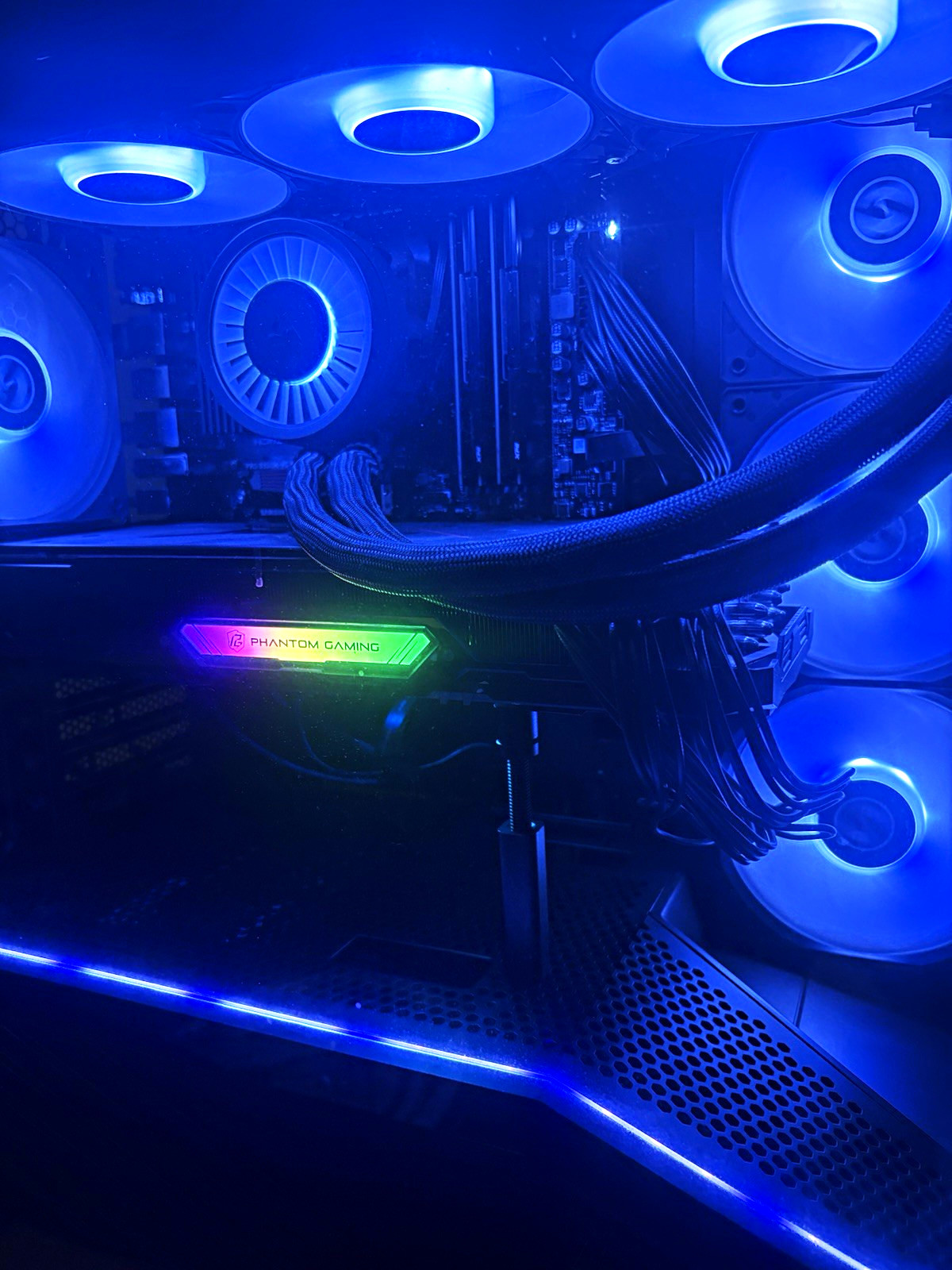 ASRock AMD Radeon RX 6950 XT 16GB GDDR6 RGB