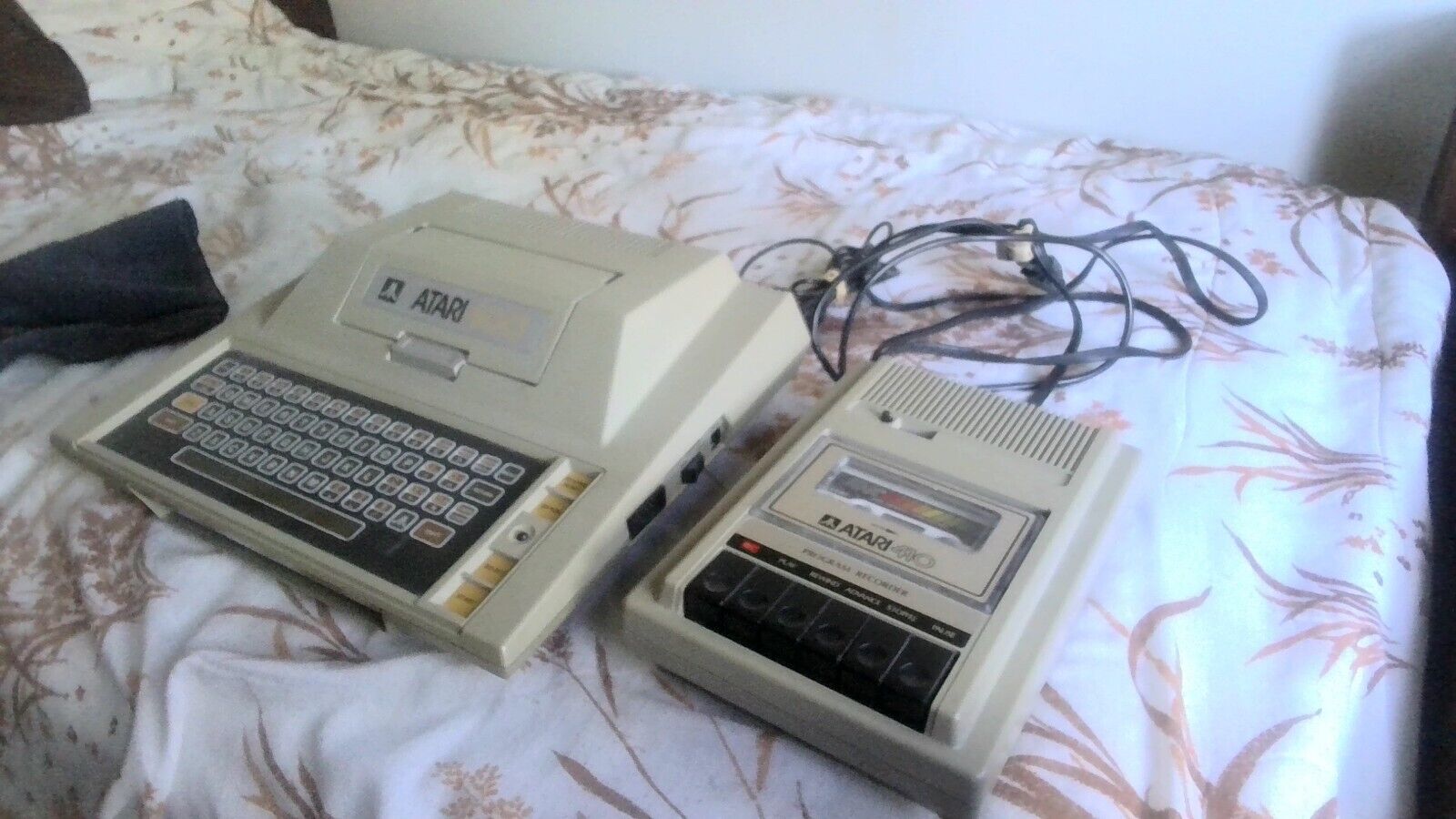 Atari 400 with program recorder and manual