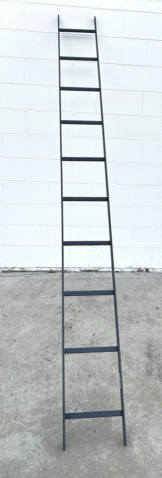 Middle Atlantic Products  10ft Cable Runway, cable Ladder 10'x12, BLK, CLB-10