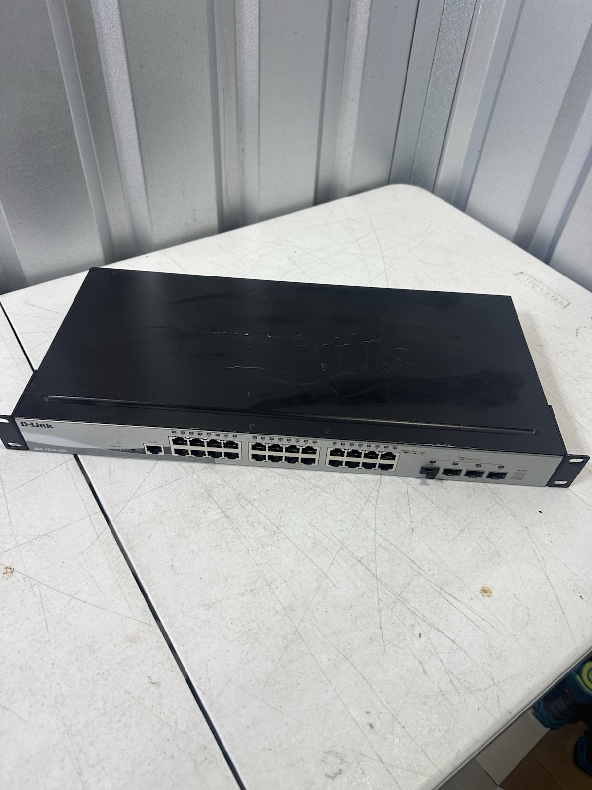 D-Link DGS-1510-28X 28-Port Gigabit Smart Managed Network Switch Working
