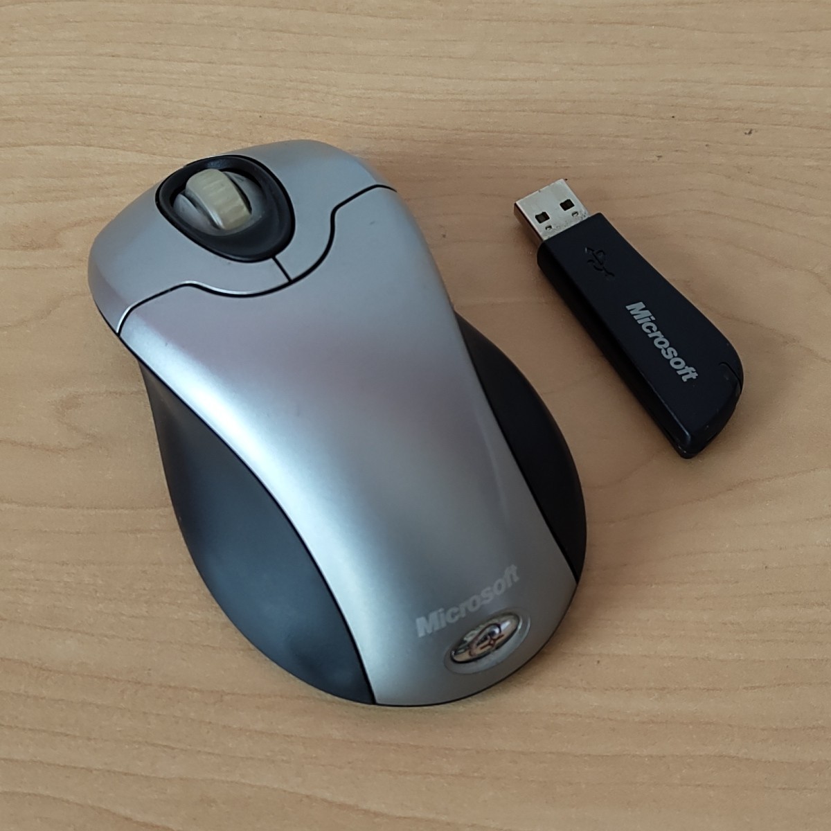 Nice Microsoft Wireless Optical Mouse 2.0 Silver 1008 + USB Notebook Receiver