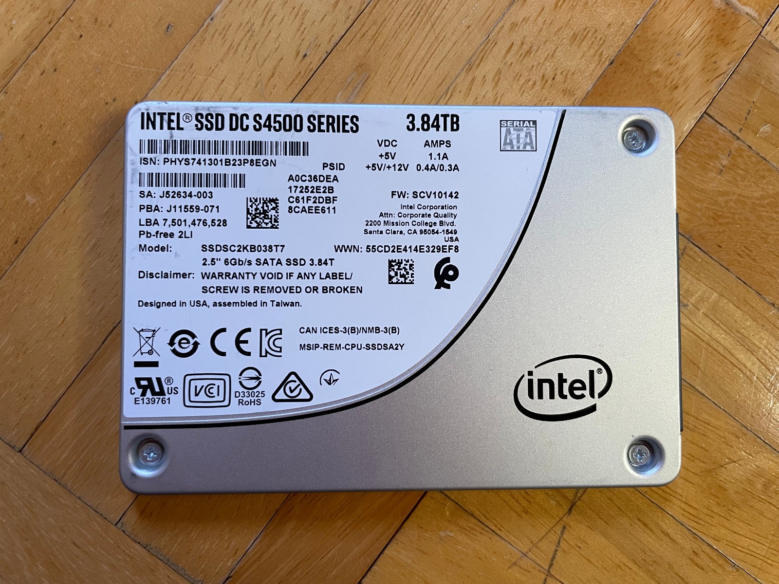 Intel DC S4500 Series 3.84TB SATA 6Gb/s 2.5'' SSD SSDSC2KB038T7 (73% Health)