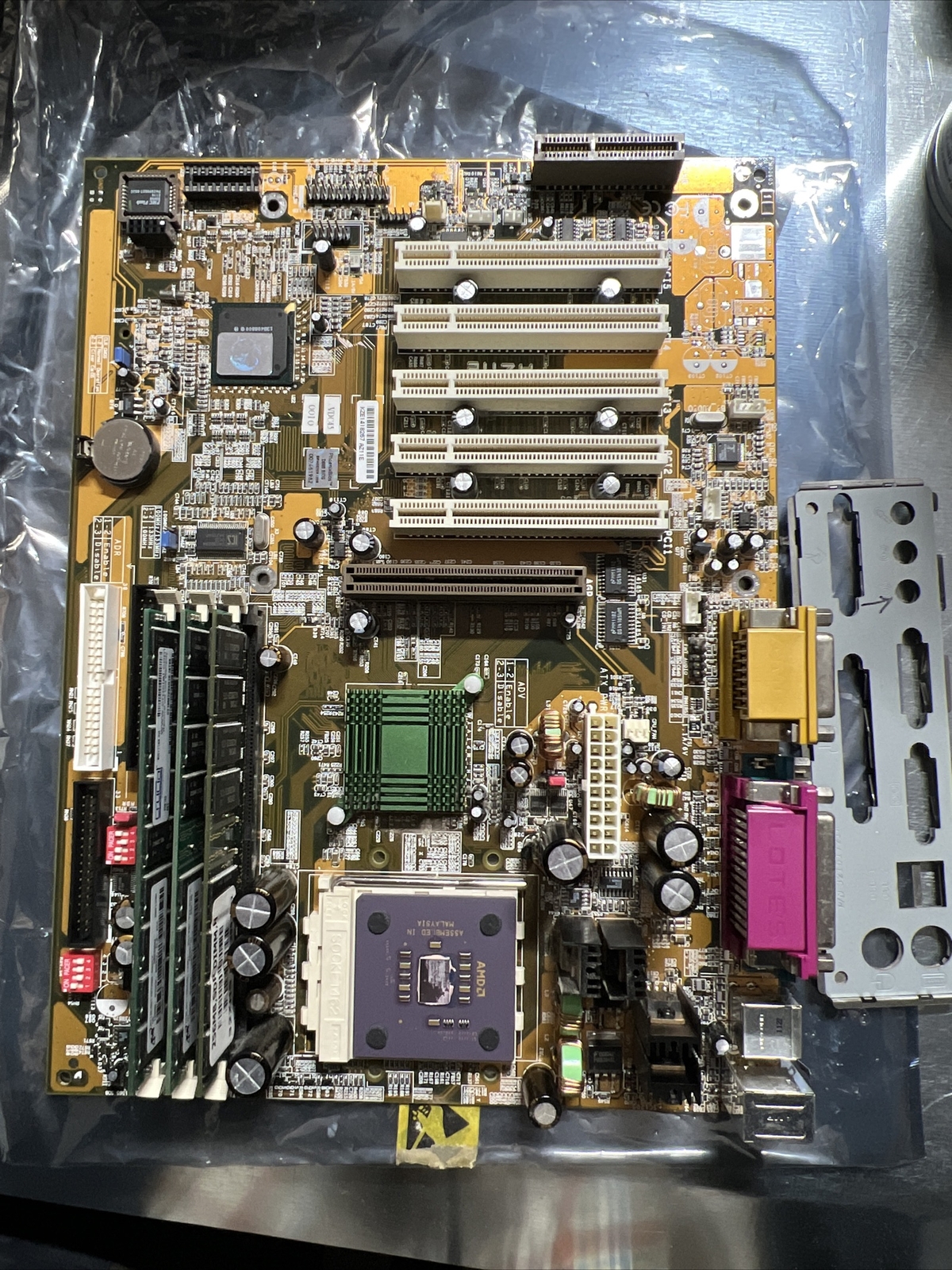 FIC AZ11E Socket 462 Motherboard w/ AMD Athlon CPU 512MB RAM Vintage