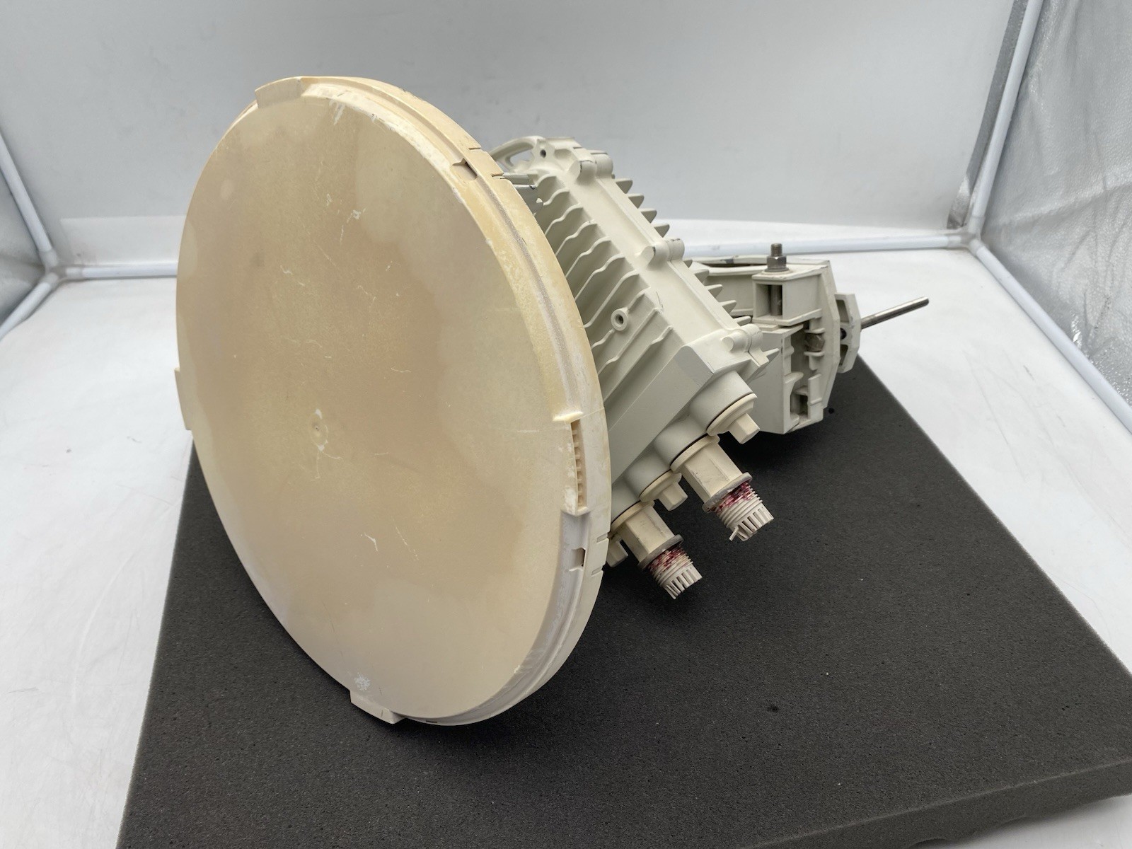 Siklu EtherHaul EH-5500FD-ODU-L-EXT w/ EtherHaul Antenna EH-ANT-1ft
