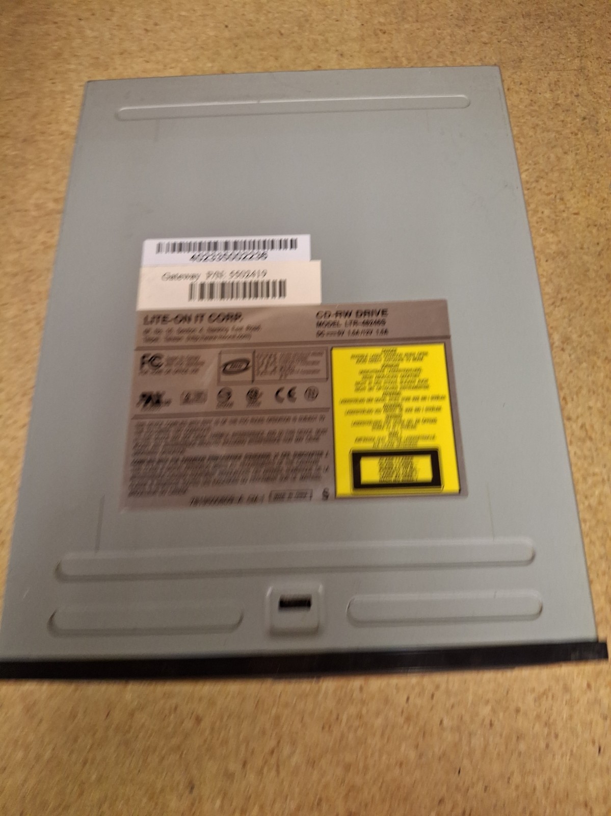 LITE-ON IT CD-RW Drive Model LTR-48246S Black Bezel 5502419