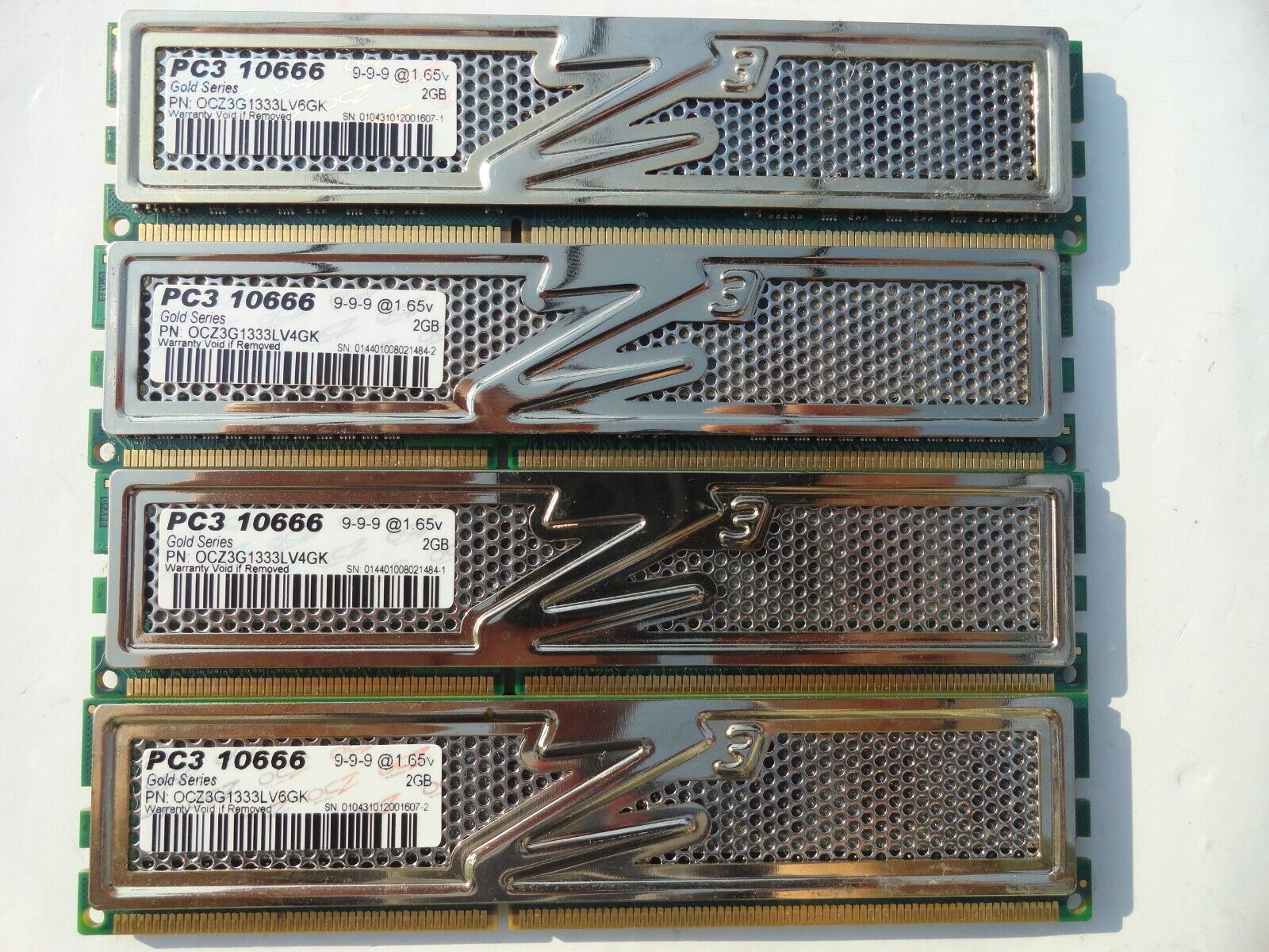 8GB OCZ Technology 4X2GB DIMM 1333 MHz DDR3 Memory OCZ3P 333LV 9-9-9 Gold Series
