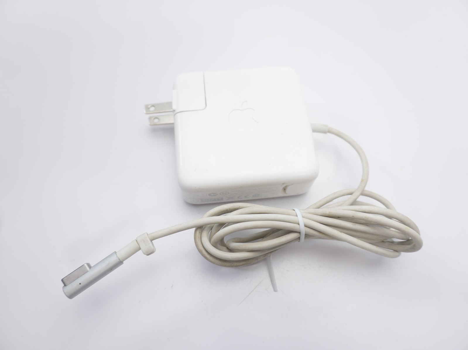 Apple Genuine OEM 60W MagSafe Power Adapter A1344 T-Tip MacBook Pro 13-inch