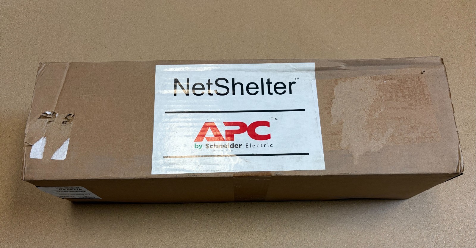 APC AR8600A Horizontal Cable Manager 2U X 4" Fingers Single Side W/Cover Black