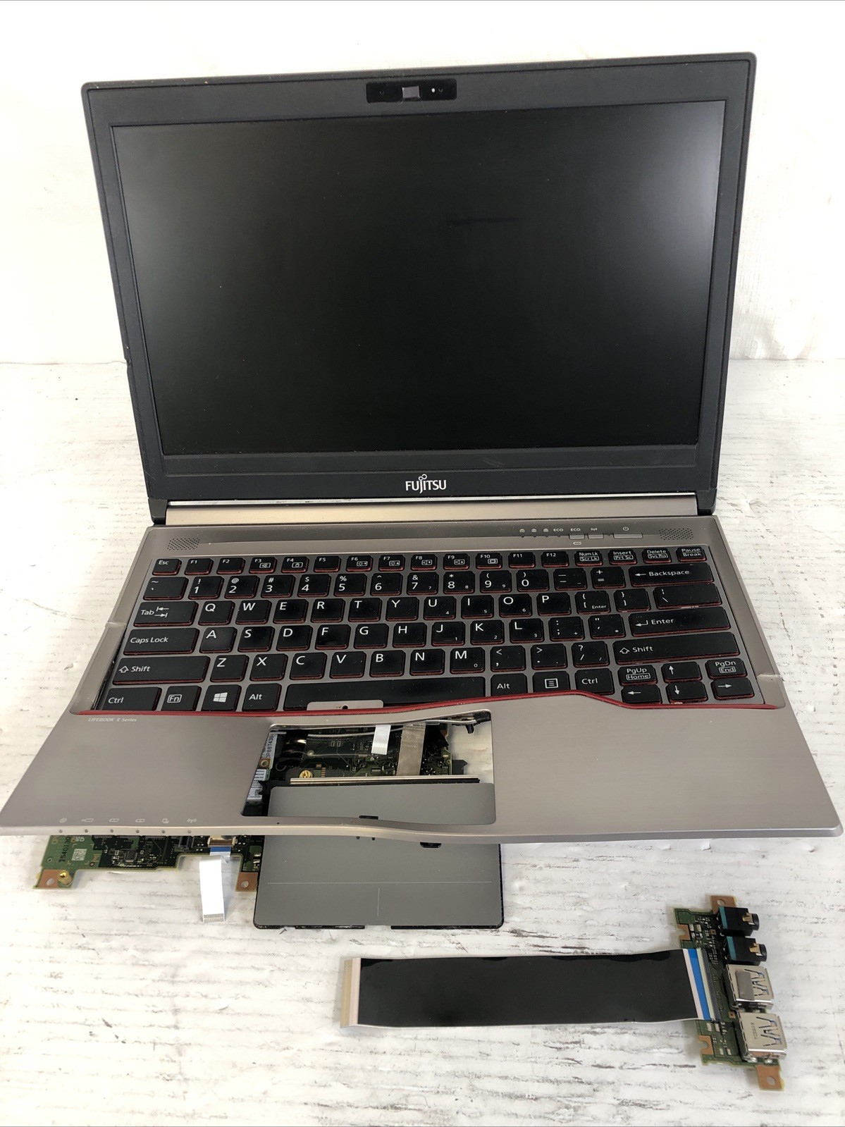 Fujitsu LifeBook E-Series for Parts, Good Screen and Keyboard