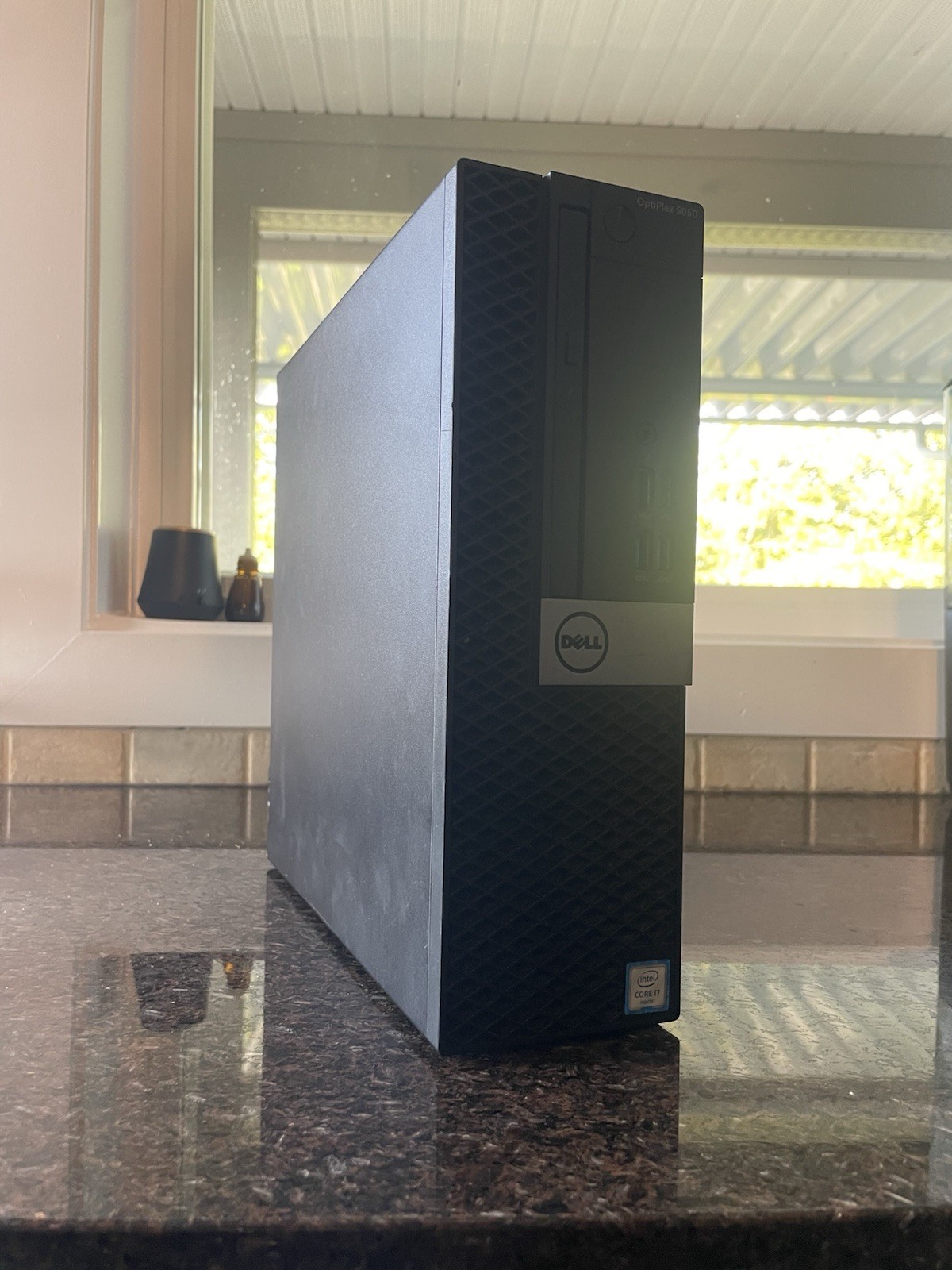 Gaming Pc/Work, Able to play FPS games, 16 gb ddr4, 1.5 tb of storage