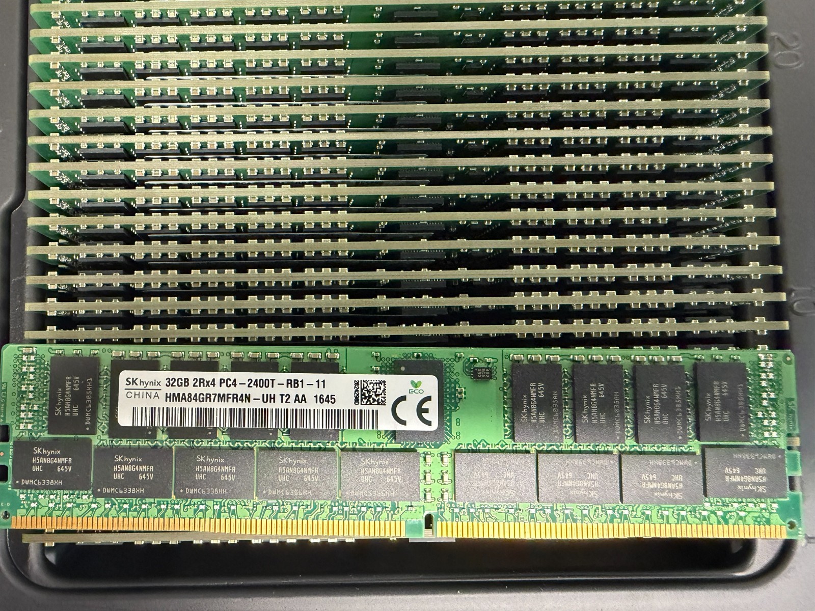 Hynix 32GB DDR4-2400 MHz PC4-2400T 2Rx4 ECC RDIMM Server RAM | HMA84GR7MFR4N-UH